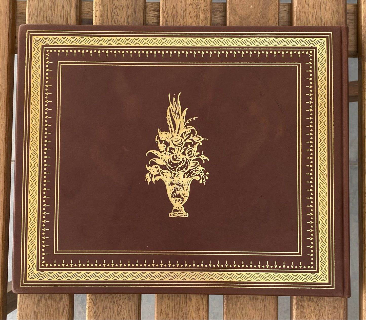 Turkish Reprint Manuscript Horse Book مخطوط تحفة الفارسين في أحوال خيول الجاهدين - SOCO Store Fujairah